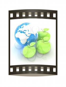 Earth and apples around - from the smallest to largest. Global dieting concept